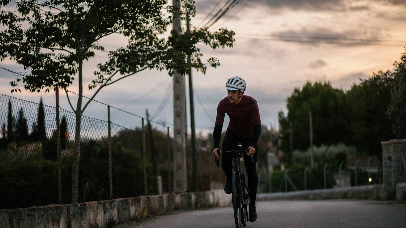 Rennradfahren im Winter –Basics von Kopf bis Fuß