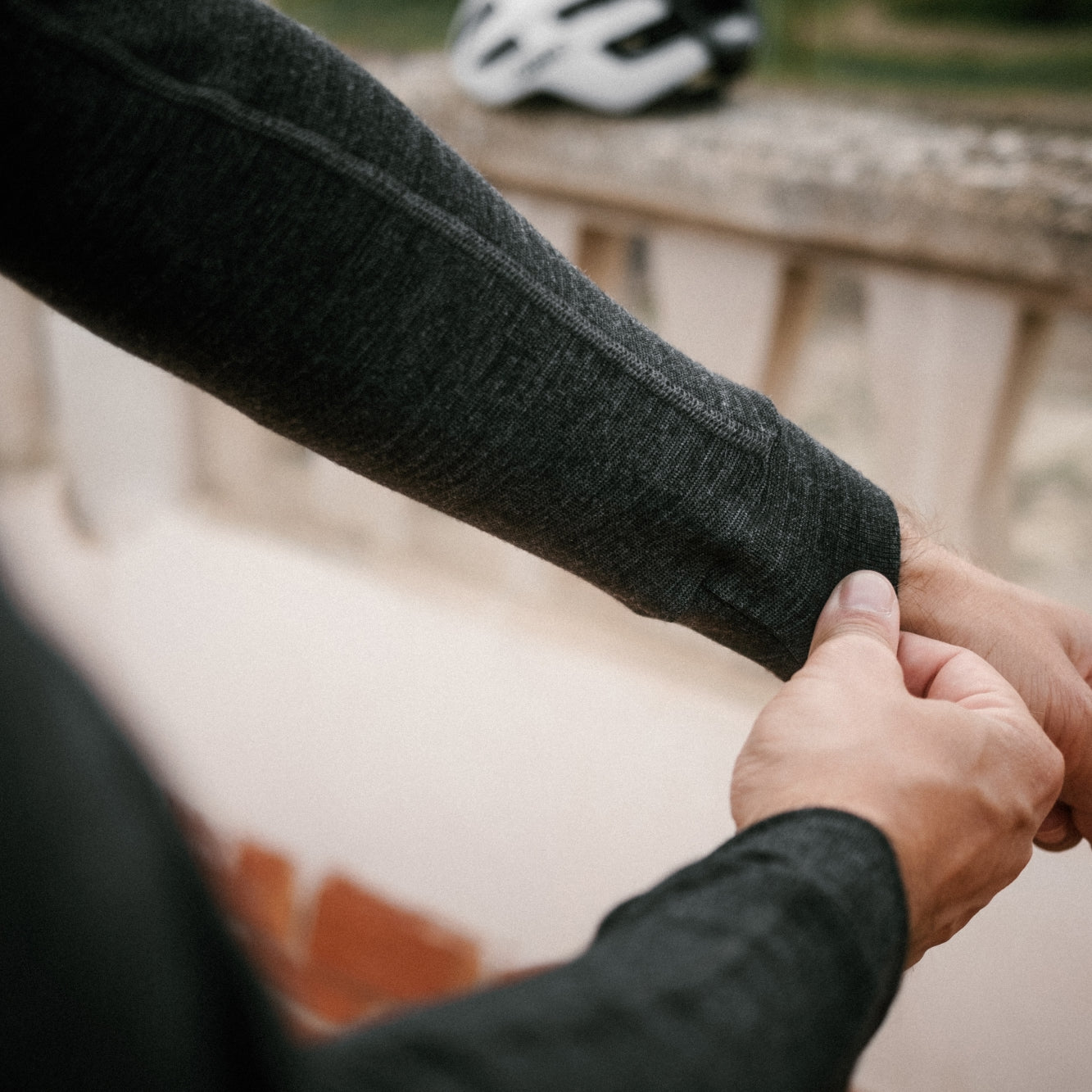 Professional merino baselayer for road cycling | 4-fach Vernähung | 4-fach Vernähung für strapazierfähige Nähte für besondere Beanspruchung.