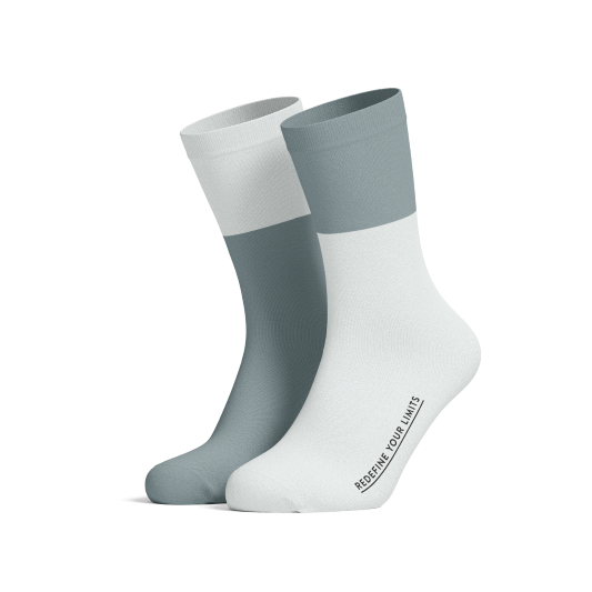 Professional cycling socks for road biking | Angenehm auf der Haut |Merino-Rennradsocken in Mintgrün mit rutschfester Passform, leichter stützender Kompression, ohne Einschneiden, mit farblich abgesetztem Blockdesign.