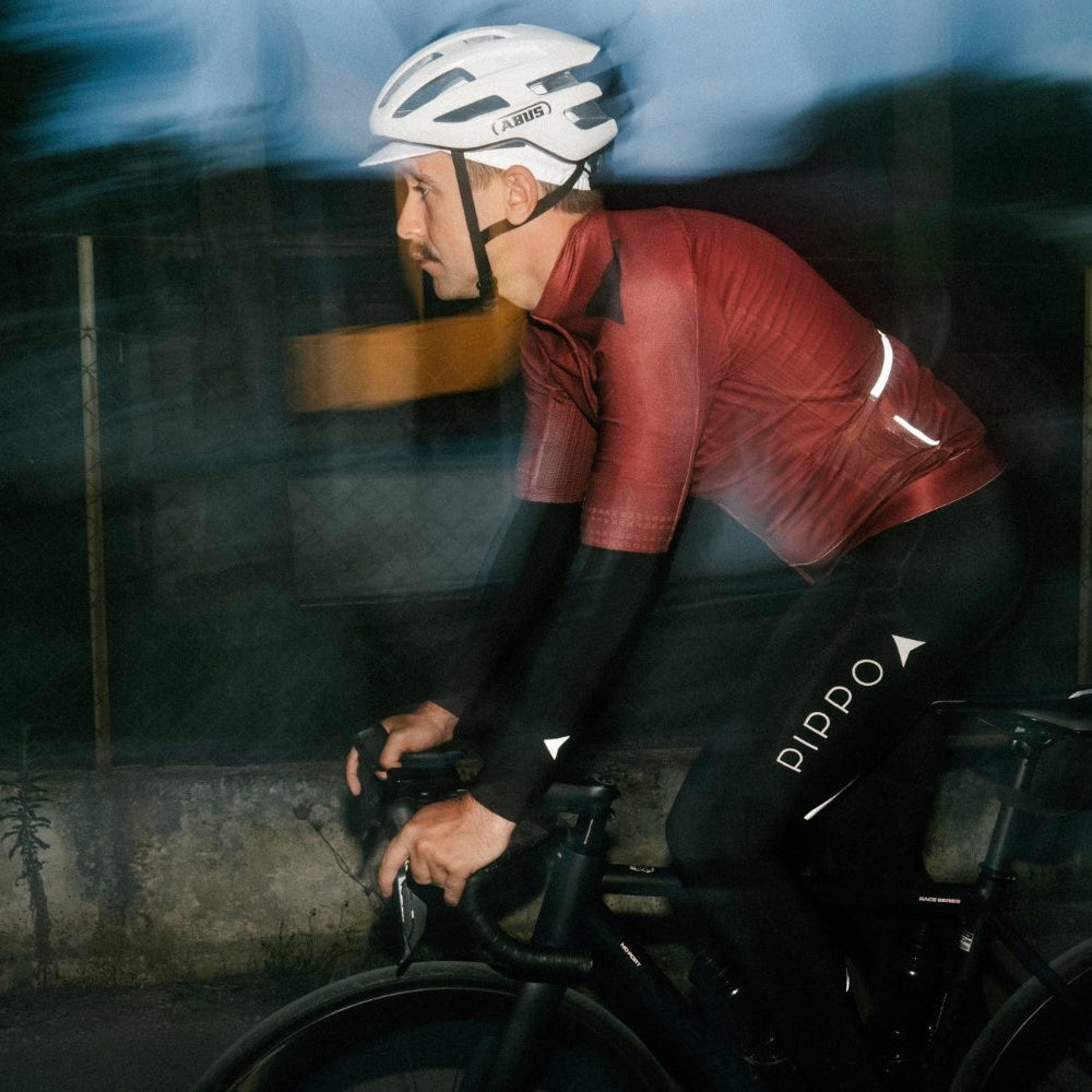 Professional cycling leg warmer for road cycling | Sichtbar in der Dunkelheit| Gerade in der Dunkelheit sind diese Legwarmer sehr sichtbar mit dem reflektierenden Design.