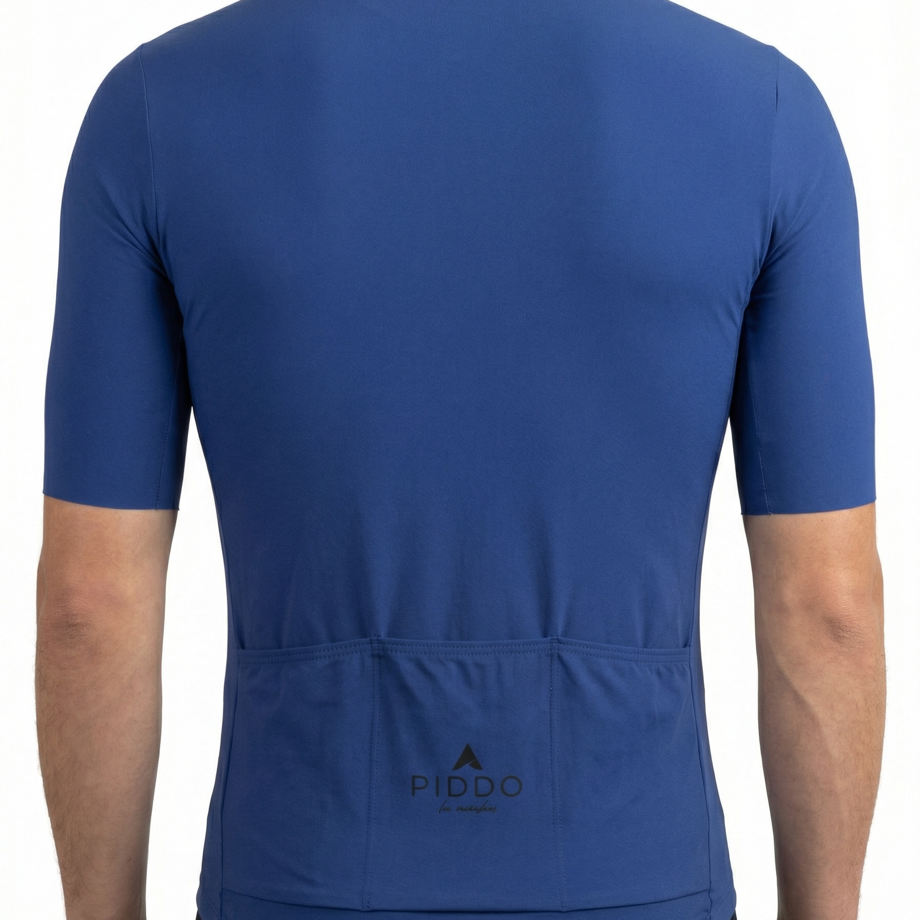 Blaues PIPPO Rennradtrikot für Herren in Aero Fit| Zipper Tasche| Rückansicht mit aerodynamischem Schnitt und Rückentaschen.