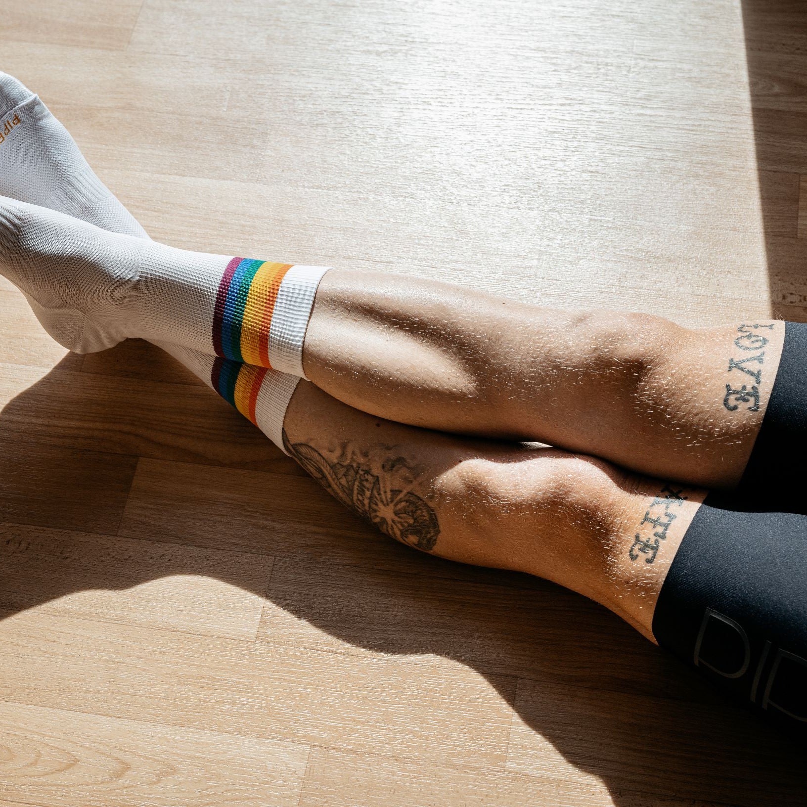 Pride Bundle for cyclist | Stylisch |Modische, atmungsaktive Socke im sportlichen Look, tragbar auf und abseits des Rennrads.